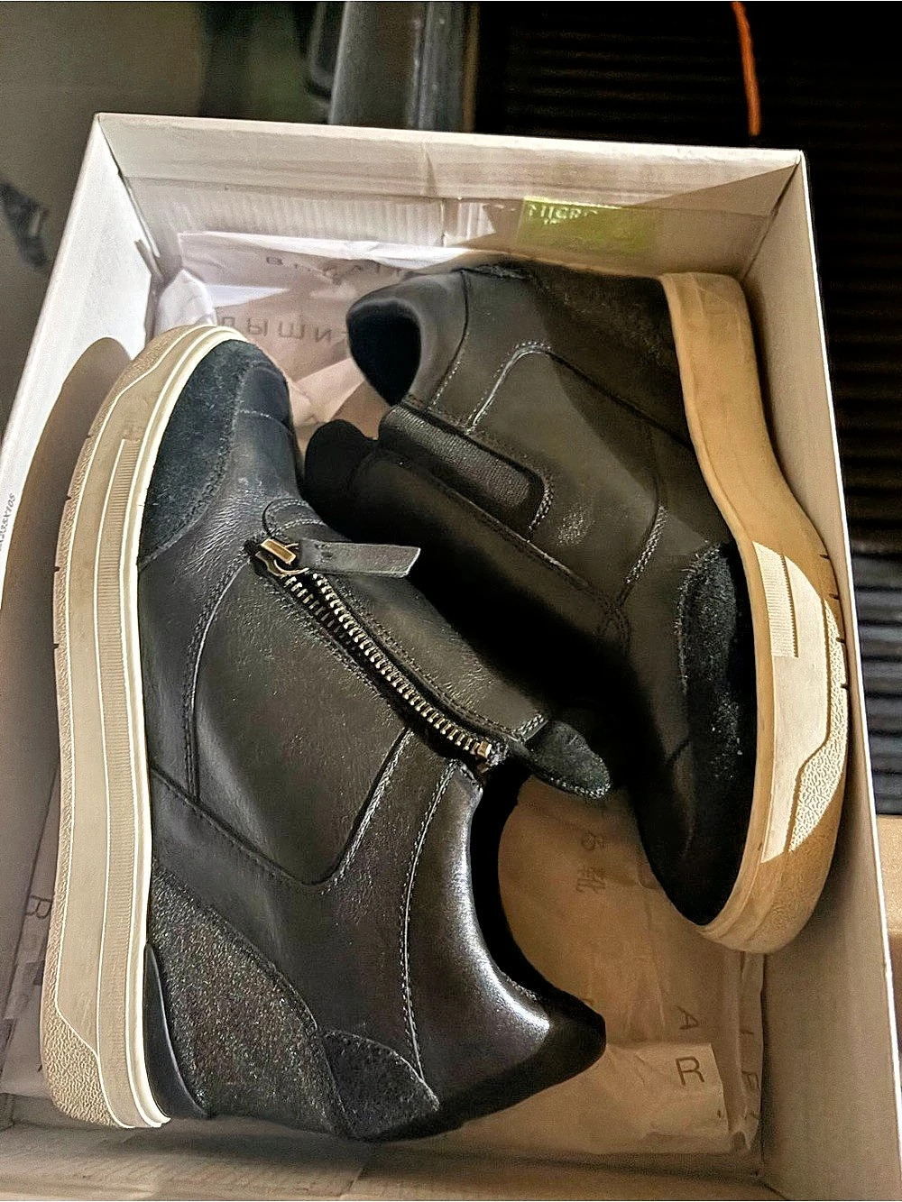Geox D BRITTA A D - NAPPA+SUEDE Black Zip Sneakers US 9